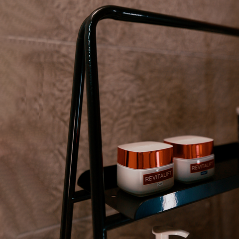 Scala Stainless Steel Organizer with Integrated Shelves — product photograph | منظم سكالا من الستانلس ستيل بأرفف مدمجة — صورة للمنتج
