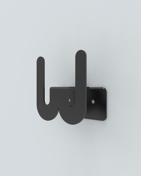 Trevo Stainless Steel Wall Hooks — Set of 3 — product photograph | مجموعة علاقات تريفو الجدارية من الستانلس ستيل – 3 قطع — صورة للمنتج